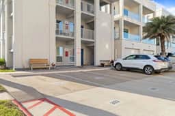 Beach Access Steps Away: Your South Padre Retreat