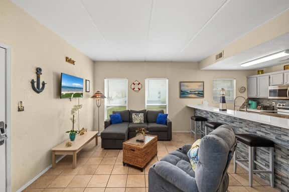 Beach Access Steps Away: Your South Padre Retreat - Image 1
