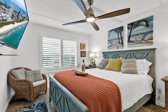 Beach Steps Away: Garden Oasis with Pool & Jacuzzi
