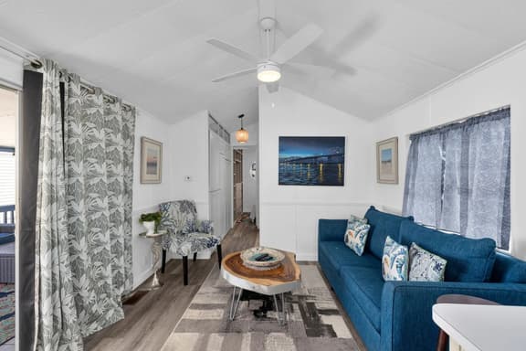 Escape: Golf, Pools, Jacuzzi, Near Attractions